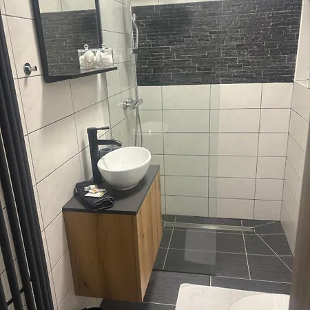 Deluxe 55 Apartma